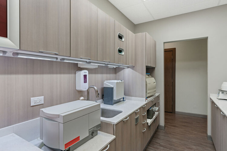 Specialized dental procedure room